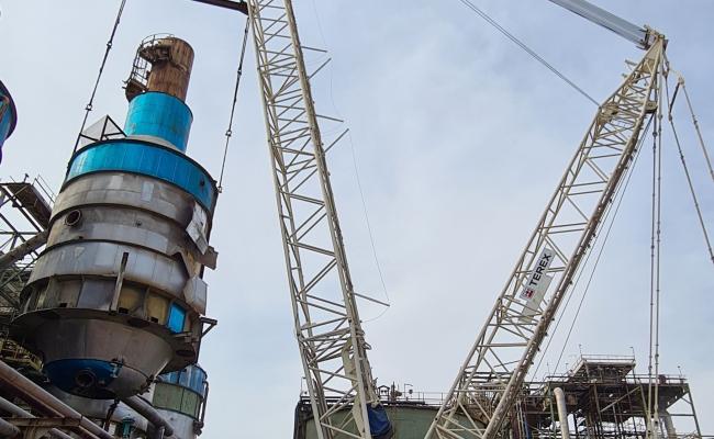 OHH - Replacement of APC Crystallizer Using CC 2800-1 Crawler Crane